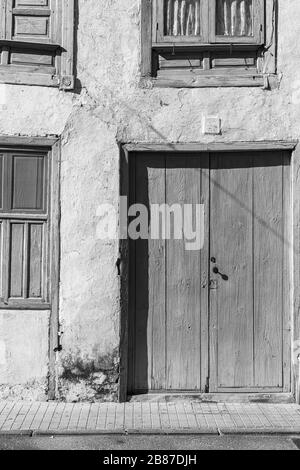 Architektonische Details von alten Gebäuden und Häusern in der historischen Altstadt von Guia de Isora, auf der Insel Tenera, auf den Kanarischen Inseln, in Spanien Stockfoto