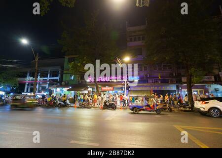 BANGKOK/THAILAND - 31. Dezember: Thipsamai Restaurant Pud Thai Pre tu Phe die beste Straße mit blick auf die thailändische Küche in der Stadt in der Nähe der Straße Kkao san Wann Stockfoto