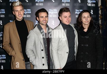 30. Januar 2017 - London, England, Großbritannien - You Win Again: The Story of the Bee Gees Premiere, Leicester Square Theatre Photo Shows: Collabro Stockfoto