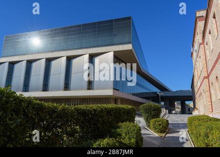 Athen, Griechenland - 1. März 2019: Die neue Akropolis-Museumsarchitektur, Außenfassade Stockfoto