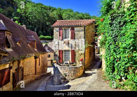 Malerische Ecke des schönen Dordogne Dorfes Beynac, Frankreich Stockfoto