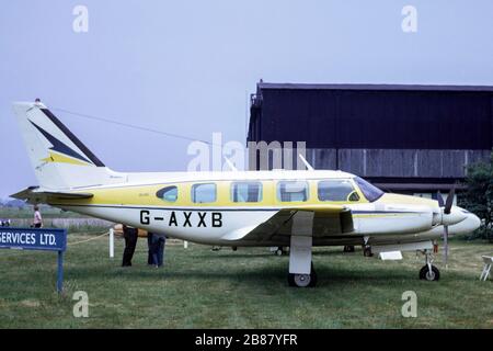 Eine PIPER PA-31-310 NAVAJO auf der Biggin Hill Air Fair 1970 Stockfoto