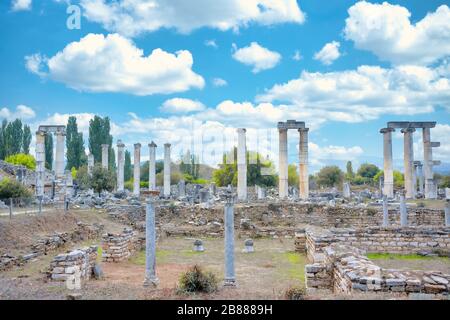 Tetrapylonstraße in der antiken Stadt Aphrodisias, Karacasu, Aydin, Türkei Stockfoto