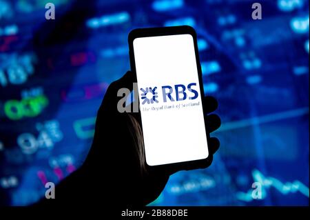 In dieser Abbildung wird das Logo der Royal Bank of Scotland auf einem Smartphone angezeigt. Stockfoto