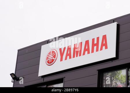 Bordeaux, Aquitanien / Frankreich - 10 17 2019 : Yamaha Logo Shop Shop Motorrad Motorrad Zubehör Biker Stockfoto