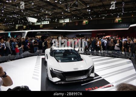 Paris, Ile de France/Frankreich - 07. Oktober 2018: Mondial Paris Motor Show Audi Pb18 E Tron Shows Stockfoto