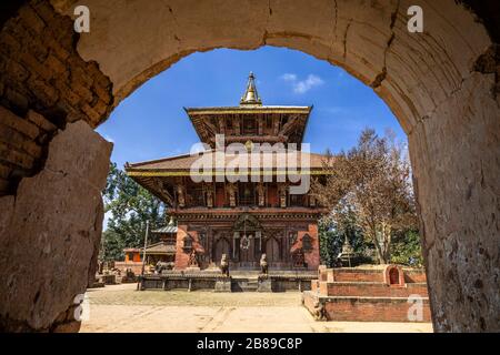 Changu Narayan Tempel im Dorf Changu in der Nähe von Bhaktapur, dem ältesten Hindu Tempel in Nepal Stockfoto