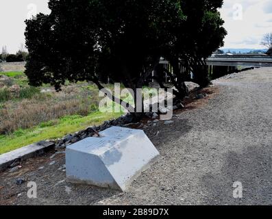 Alameda Creek Trail nahe 880 Überführung in Union City, Kalifornien Stockfoto