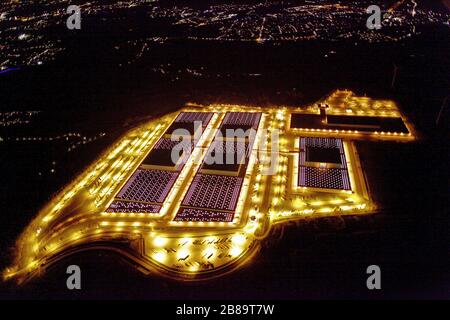 , Nachtansicht des IKEA-Verteilzentrums in Dortmund-Ellinghausen, 20.10.2009, Luftaufnahme, Deutschland, Nordrhein-Westfalen, Ruhrgebiet, Dortmund Stockfoto