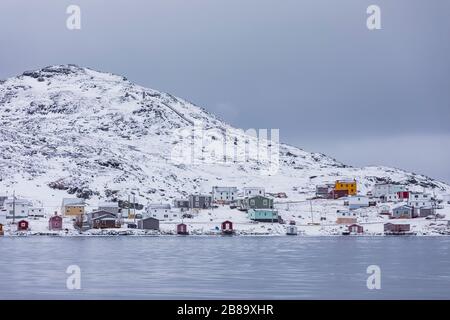 Blick über Seal Cove zum Dorf Fogo, auf Fogo Island, Neufundland, Kanada Stockfoto