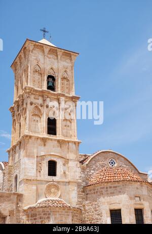 Der Kirchturm der Kirche des Heiligen Lazarus aus dem 9. Jahrhundert. Larnaka. Zypern Stockfoto