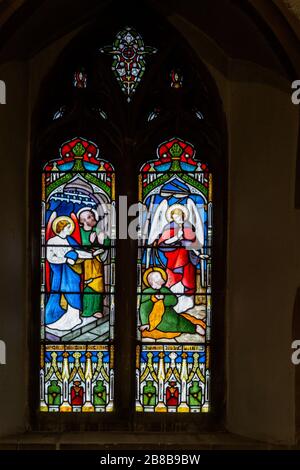 Glasfenster Brantham Kirche, Suffolk, England, UK Ostfenster c 1870 Lavers, Barraud und Westlake, der Herr hat seinen Engel geschickt, fürchtet nicht Paul Stockfoto