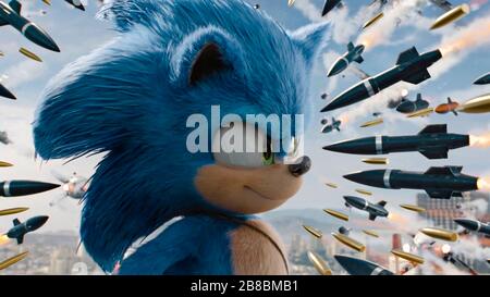 Sonic the Hedgehog (2019) unter der Regie von Jeff Fowler und mit Jim Carrey, James Marsden und Neal McDonough in den Hauptrollen. Großbildschirm-Outing für Segas geliebte Videospielfiguren; kann Sonic den Fängen von Dr. Robotnik entkommen? Stockfoto