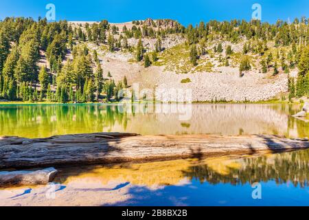 Emerald Lake im lassen Volcanic National Park Stockfoto