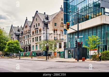 Juni 2018 - Montreal, Kanada: Elizabeth Wirth Musikgebäude und McGill University Strathcona Musikgebäude an der Sherbrooke Street in Montreal, Quebec Stockfoto