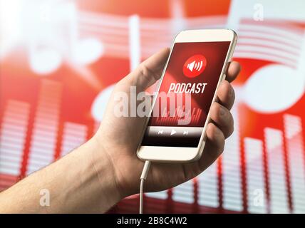 Halten Sie das Smartphone mit der Podcast-App auf dem Bildschirm in der Hand. Mobiltelefon mit Anwendung auf abstraktem Hintergrund. Stockfoto