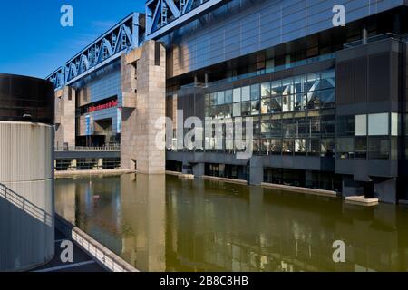 Parc de la Villette mit der Cité des Sciences et de l'Industrie, Paris, Frankreich Stockfoto