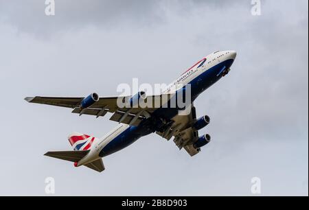 Heathrow, Großbritannien - 03. August 2019: British Airways Boeing 747-436 Registrierung G-CIVR, Flugnummer BA285 startet den Flughafen Heathrow auf der Route Stockfoto