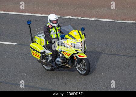 NW Blood Bikes Rapid response Medical Transport Service, NHS Emergency Motorcycle, Riders Volunteers Lancs and Lakes at Leyland, UK. North West Blood Bikes, Kurier dringend und Notfall medizinische Gegenstände in Lancashire Stockfoto