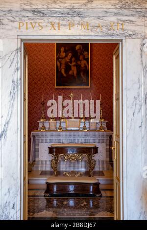 Rom 10. November 2019. Die Sommerresidenz des Papstes, die großen Räume und die fertige Ausstattung. Stockfoto