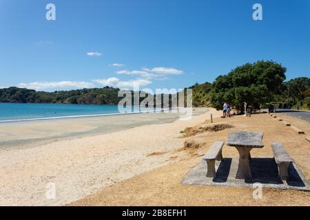 Oneroa Beach, Oneroa, Waiheke Island, Hauraki Gulf, Auckland, Neuseeland Stockfoto