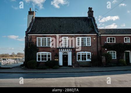 Blick auf Kings Head Public House, Coltishall, Norfolk von der Straße. Stockfoto