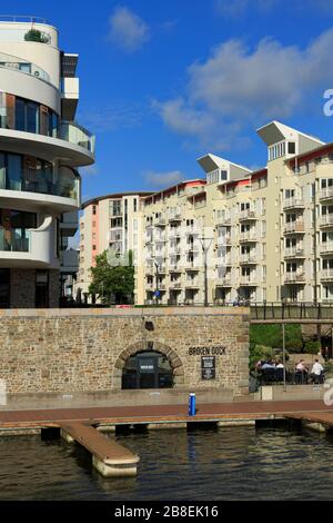 Apartments in Gasworks Docks, Bristol City, Bristol County, England, Großbritannien Stockfoto