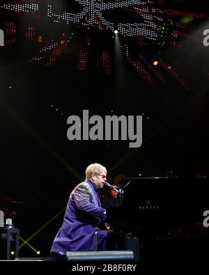 Elton John tritt im BankAtlantic Center in der Nähe von Fort Lauderdale, Florida auf. Stockfoto