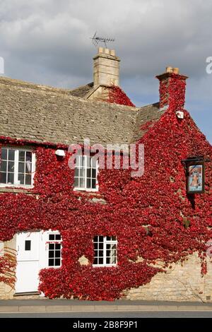 The Bell Inn, Stow-on-the-Wold, Gloucestershire, Cotswold District, England, Großbritannien, Europa Stockfoto