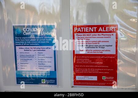 Sydney, Australien. März 2020. Patientenalarm und Regeln zum Betreten des Chemiker-Stores. Kredit: martin Beere/Alamy Live News Stockfoto