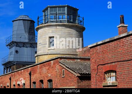 Niedrige Leuchttürme in Hurst Castle, Keyhaven, Hampshire, England, Großbritannien Stockfoto