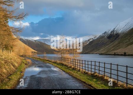 Talla Reservoir am Nachmittag Spätwinter Licht. Schottische Grenzen. Schottland Stockfoto