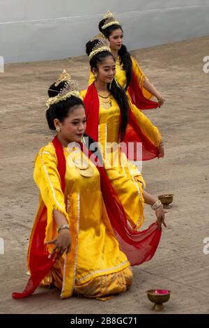 Willkommen Dance Performer in Banjarmasin, Kalimantan, Indonesien Stockfoto