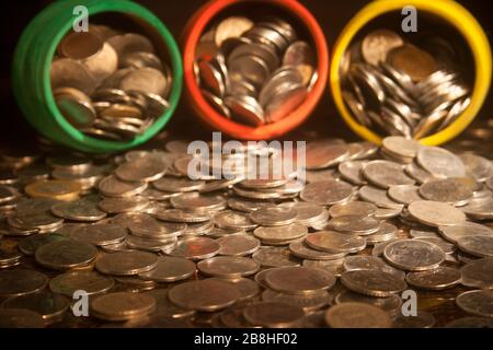 Gulak ist der traditionelle Name eines Münzbehälters oder indischen Sparschwein, in der Regel von Kindern im ländlichen Indien verwendet, Münze Stockfoto