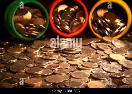 Gulak ist der traditionelle Name eines Münzbehälters oder indischen Sparschwein, in der Regel von Kindern im ländlichen Indien verwendet, Münze Stockfoto
