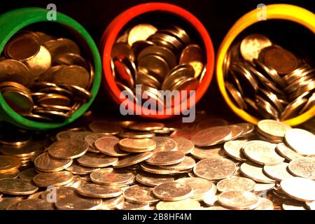 Gulak ist der traditionelle Name eines Münzbehälters oder indischen Sparschwein, in der Regel von Kindern im ländlichen Indien verwendet, Münze Stockfoto