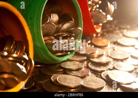 Gulak ist der traditionelle Name eines Münzbehälters oder indischen Sparschwein, in der Regel von Kindern im ländlichen Indien verwendet, Münze Stockfoto