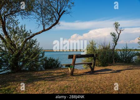 Strandlandschaft in der Lagune von Bibione Pineda an einem frühen septembertag, provinz venedig Stockfoto