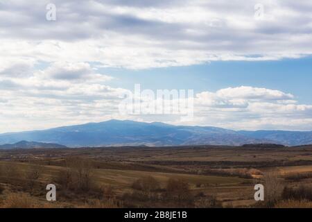 Berglandschaft an den Ausläufern der Pirin-Bergkette im Südwesten Bulgariens Stockfoto