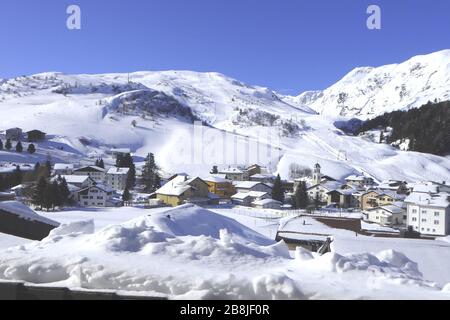 Bivio, idyllisches Bergdorf am Julierpass Stockfoto
