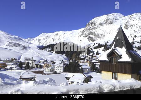 Bivio, idyllisches Bergdorf am Julierpass Stockfoto