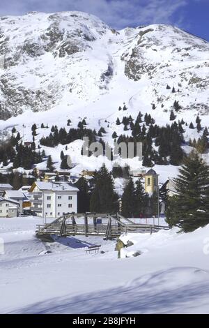 Bivio, idyllisches Bergdorf am Julierpass Stockfoto