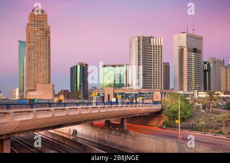 Tel Aviv, Israel. Stadtbild von Ramat Gan, Tel Aviv, Israel bei Sonnenuntergang. Stockfoto