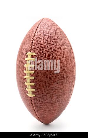 American Football und Rugby Ball auf isoliertem weißem Hintergrund Stockfoto