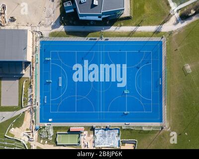 Draufsicht auf blaues Fußballfeld Stockfoto