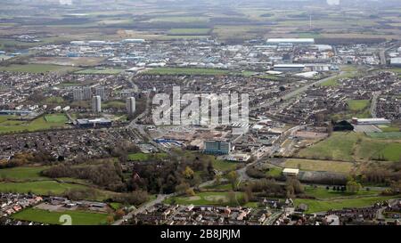 Luftaufnahme von Kirkby, im Knowsley Borough, Liverpool Stockfoto