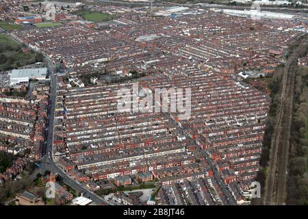 Luftbild des Wohnbaus in den Gebieten Toxteth & Sefton in Liverpool Stockfoto