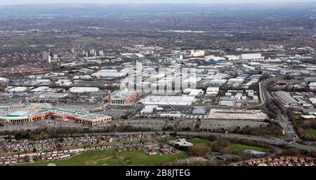 Luftbild nach Osten über den Trafford Park (& Trafford Center) Stockfoto