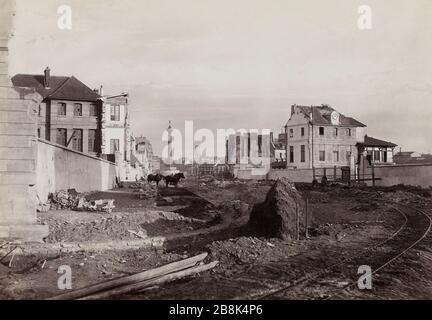 Boulevard Henri IV (Straße Sully). Boulevard Henri IV Blick von der Straße Sully, 4. Bezirk, Paris Boulevard Henri IV, vue pry de la rue de Sully. Paris (IVème arr.), 1872-1879. Photographie de Charles Marville (13-1879). Paris, musée Carnavalet. Stockfoto