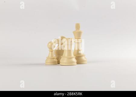 Weiße Figuren isoliert auf weißem Hintergrund Stockfoto